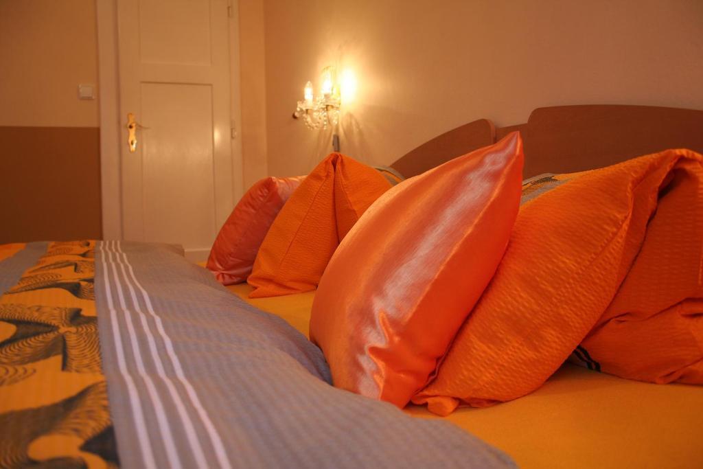 A.Dalia Hotel การ์โลวีวารี ภายนอก รูปภาพ