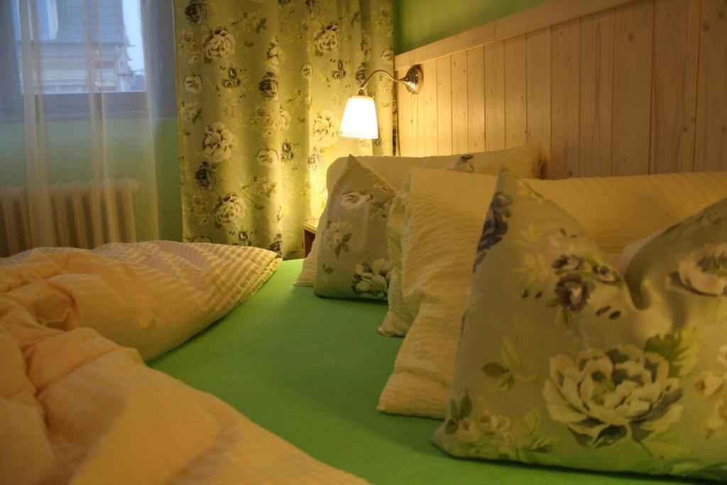 A.Dalia Hotel การ์โลวีวารี ภายนอก รูปภาพ