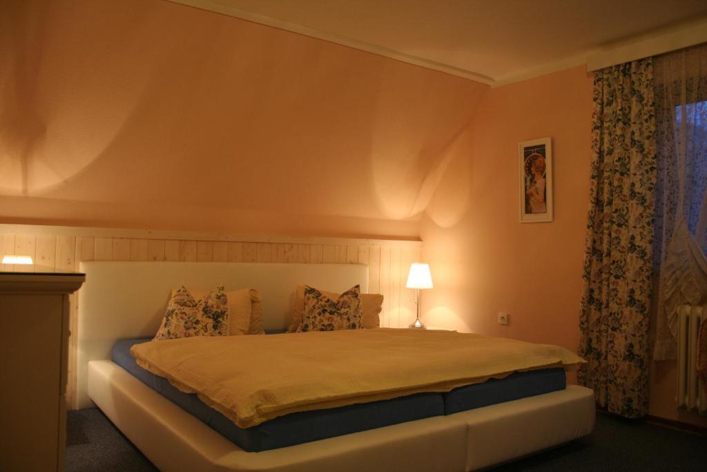 A.Dalia Hotel การ์โลวีวารี ภายนอก รูปภาพ
